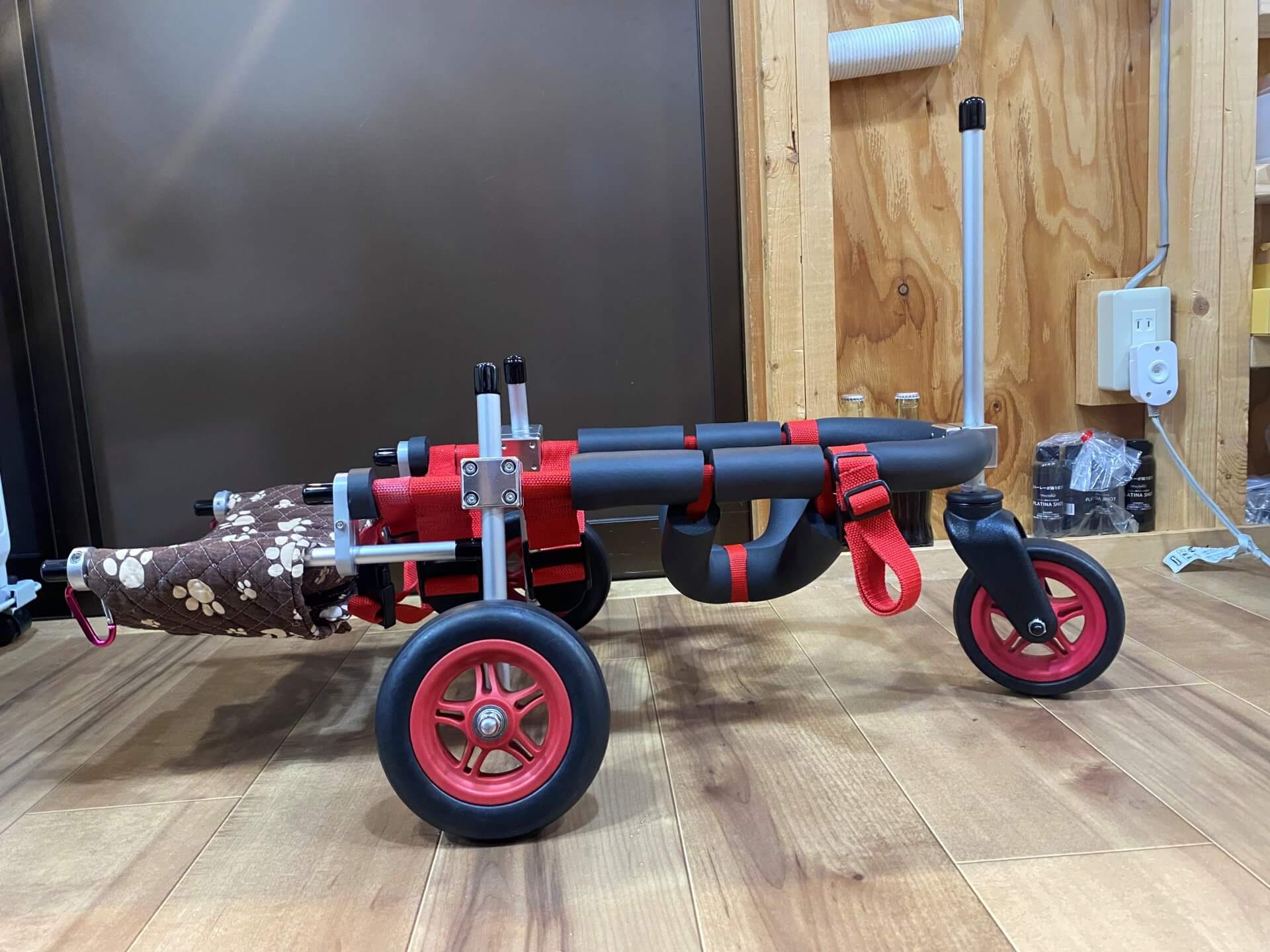 宮崎県のミニチュアダックスフンド　あずきちゃんの車椅子